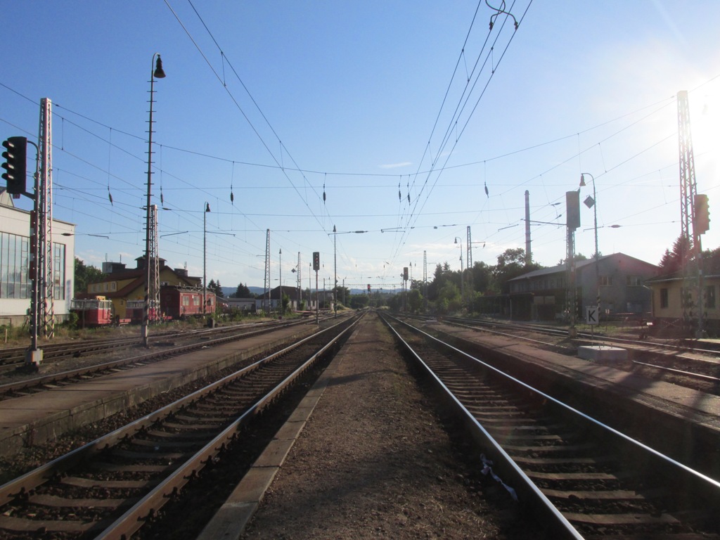Pohled na kolejiště ve směru Plzeň
