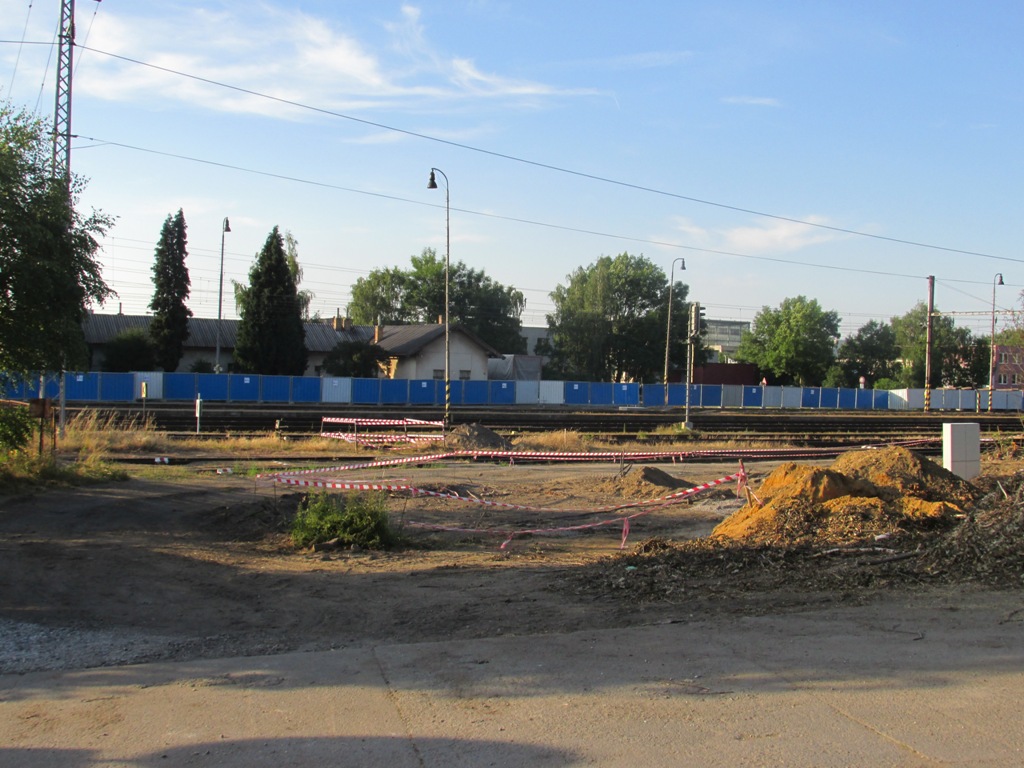 Nádraží od hřbitova